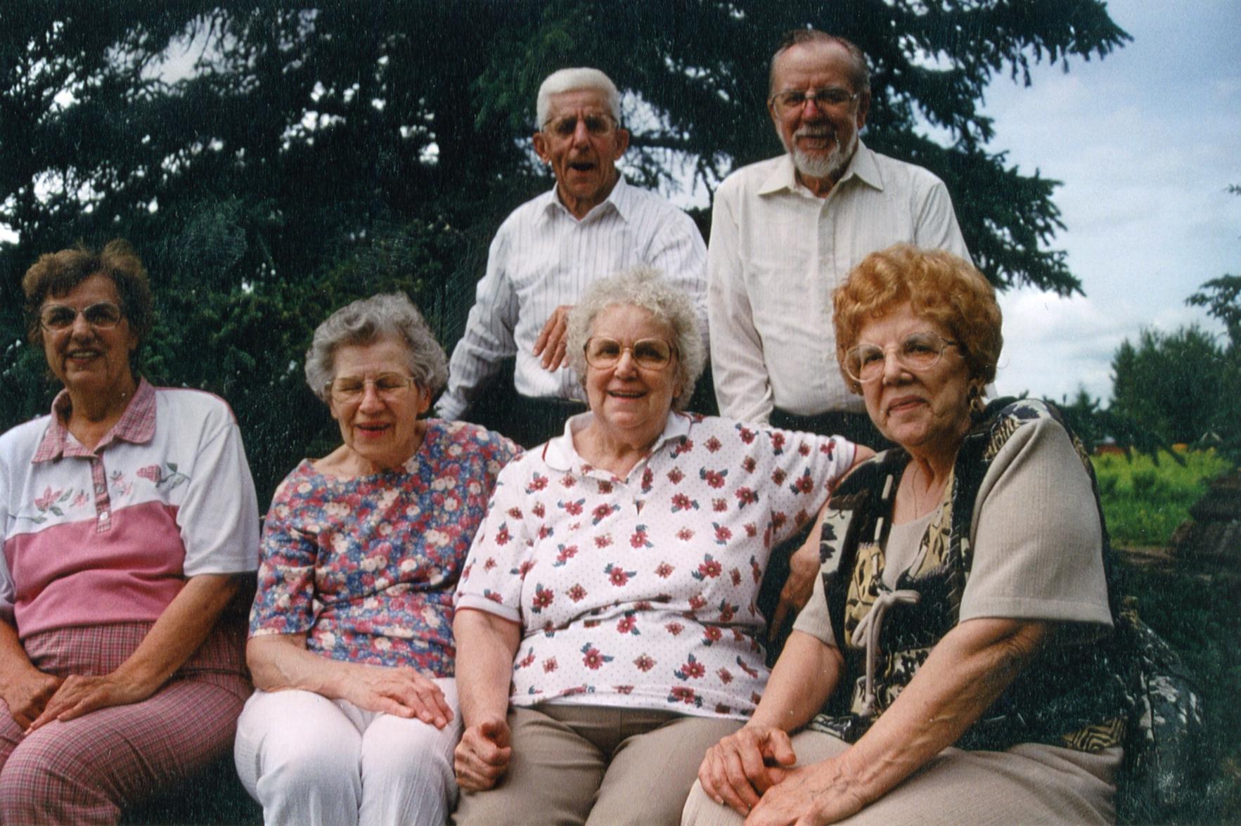 Ed, Pete, Georgette, Jo, Dorthy and Vi